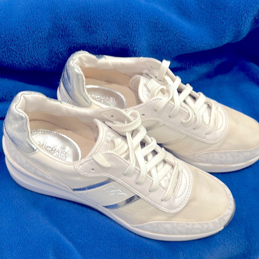 Michael Kors wedge Sneakers Silver White. Logo pvc and fabric sz 8 fits like 7.5